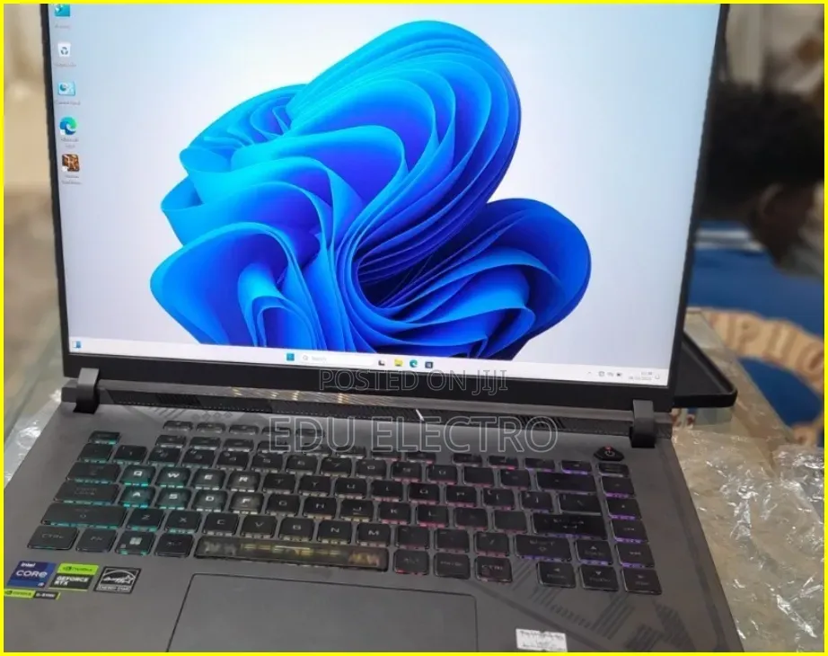 New Laptop Asus ROG Strix G15 32GB Intel Core i9 SSD 1T
