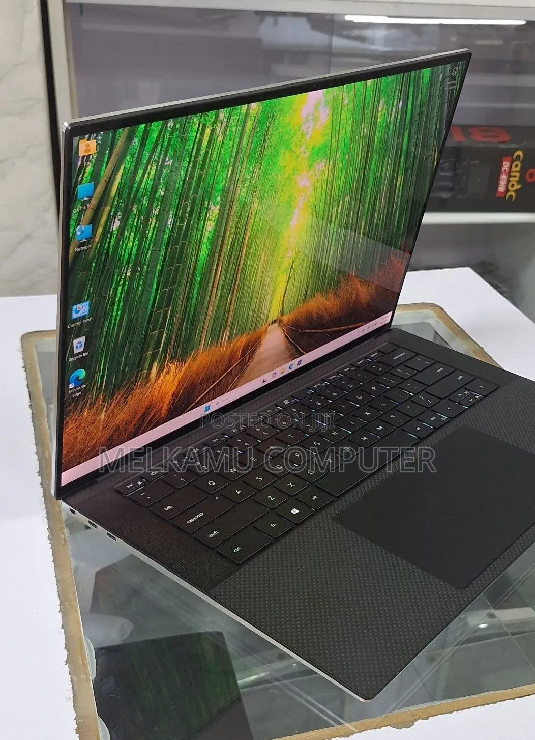 New Laptop Dell XPS 15 16GB Intel Core i7 SSD 512GB