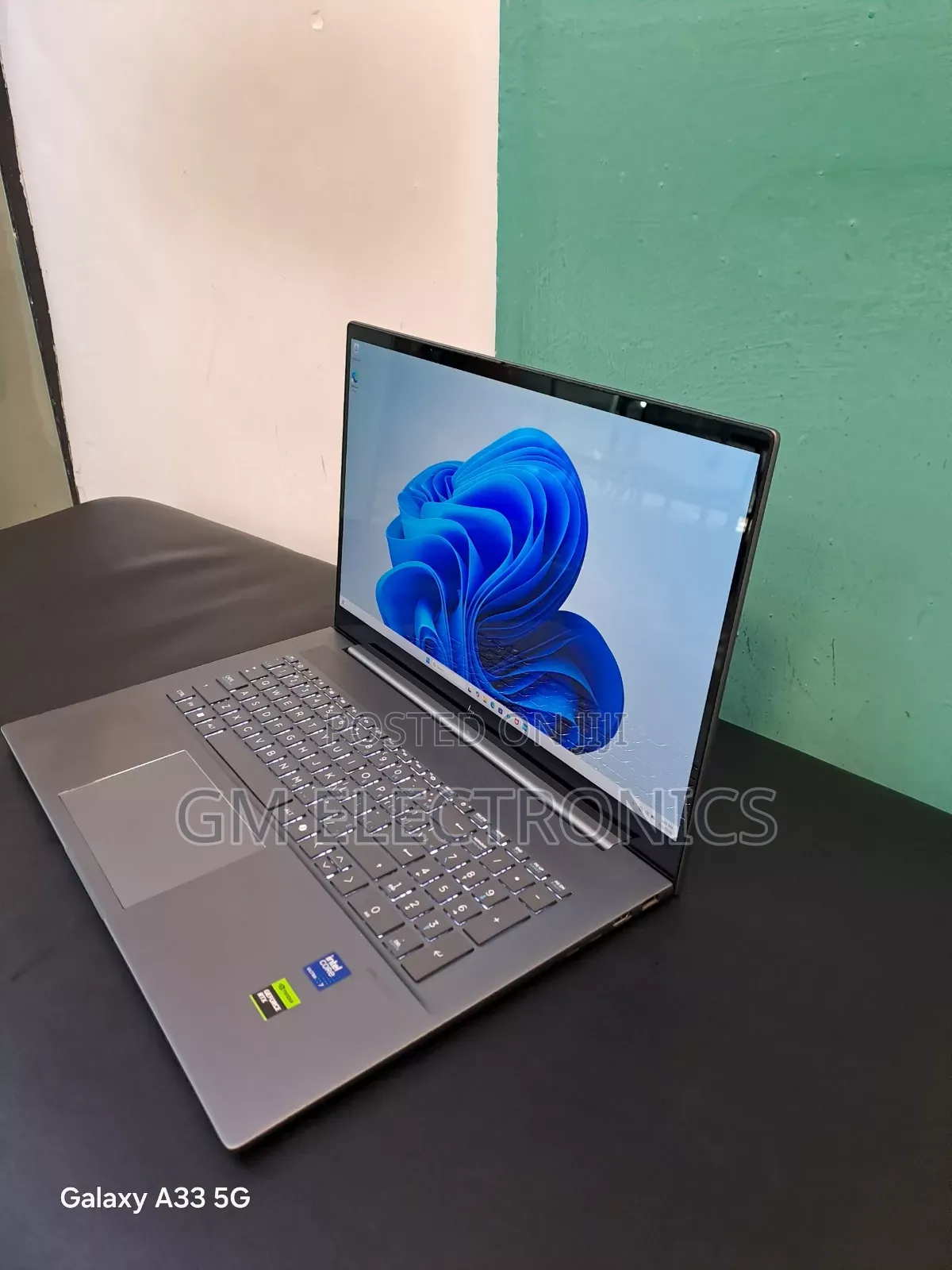 New Laptop HP Envy Pro 16GB Intel Core i7 SSD 1T