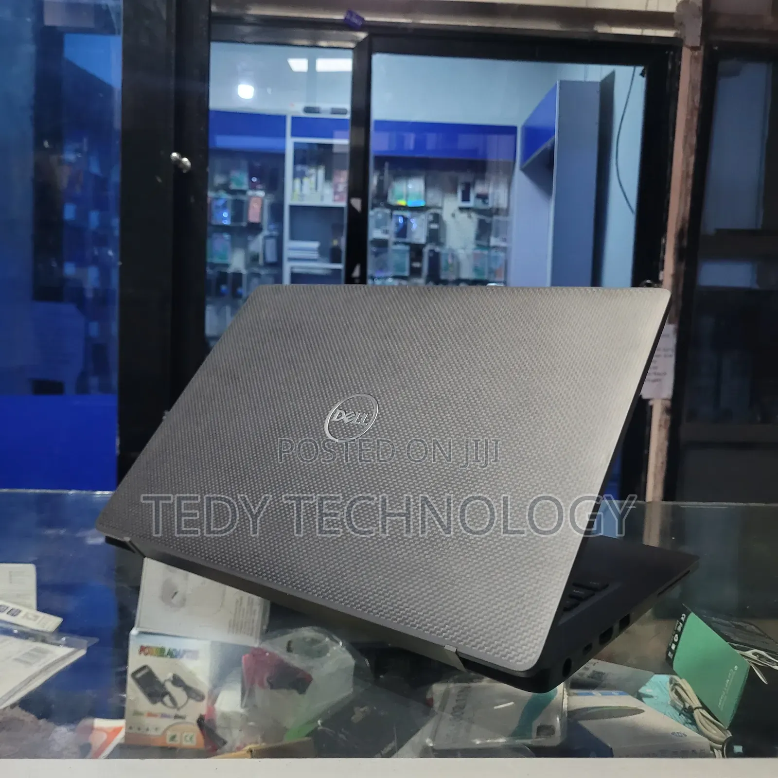 New Laptop Dell Latitude 5310 8GB Intel Core i7 SSD 256GB