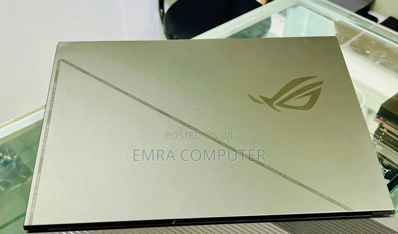 New Laptop Asus 16GB Intel Core i9 SSD 1T