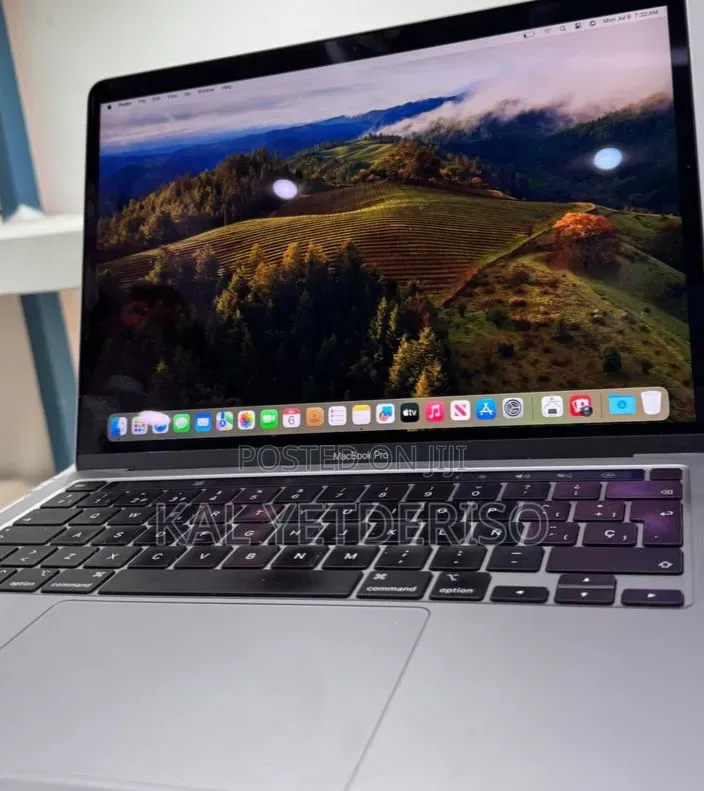 New Laptop Apple MacBook Air 2020 M1 8GB Apple M1 SSD 256GB