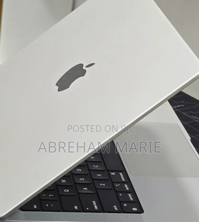 New Laptop Apple MacBook Pro 2021 M1 32GB Intel Core i7 SSD 512GB