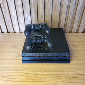 PS4 Pro – 7 Game Combo