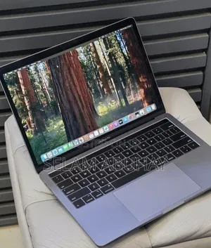 New Laptop Apple MacBook Pro 2019 16GB Intel Core i7 SSD 512GB