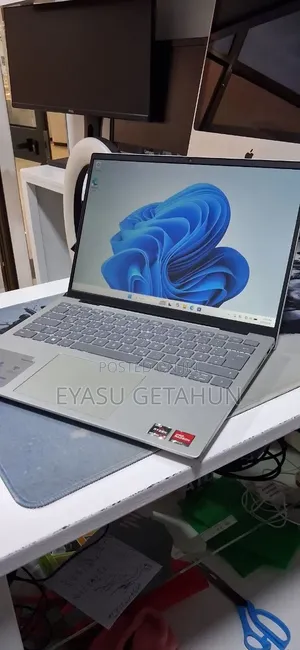 New Laptop Dell Inspiron 15 16GB AMD Ryzen 7 SSD 1T
