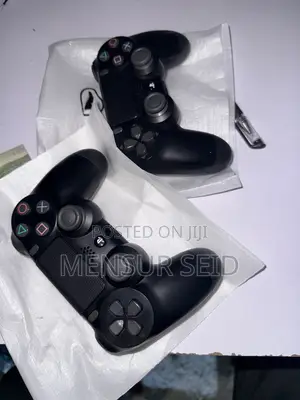 PS4 Controllers Available