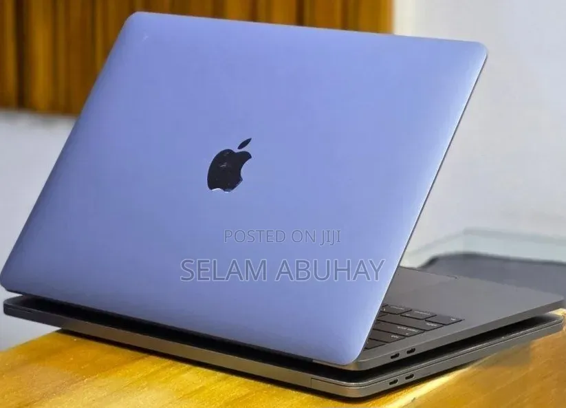 New Laptop Apple MacBook Pro 2019 16GB Intel Core i7 SSD 512GB