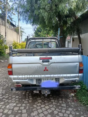 Mitsubishi L200 2001 Silver