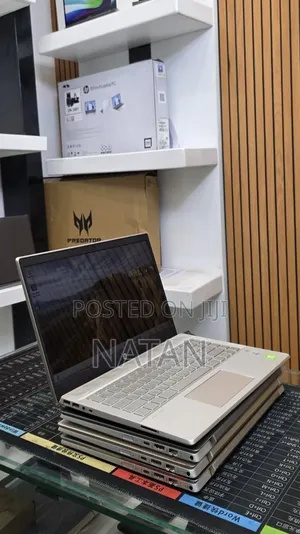 New Laptop HP Pavilion 11 8GB Intel Core i5 SSD 512GB