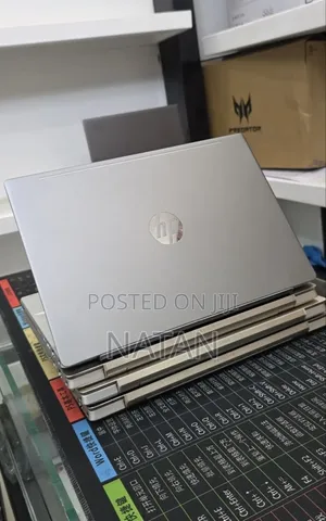New Laptop HP Pavilion 11 8GB Intel Core i5 SSD 512GB