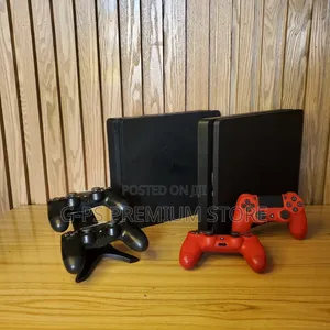 PS4 Slim – Double Controller Deal