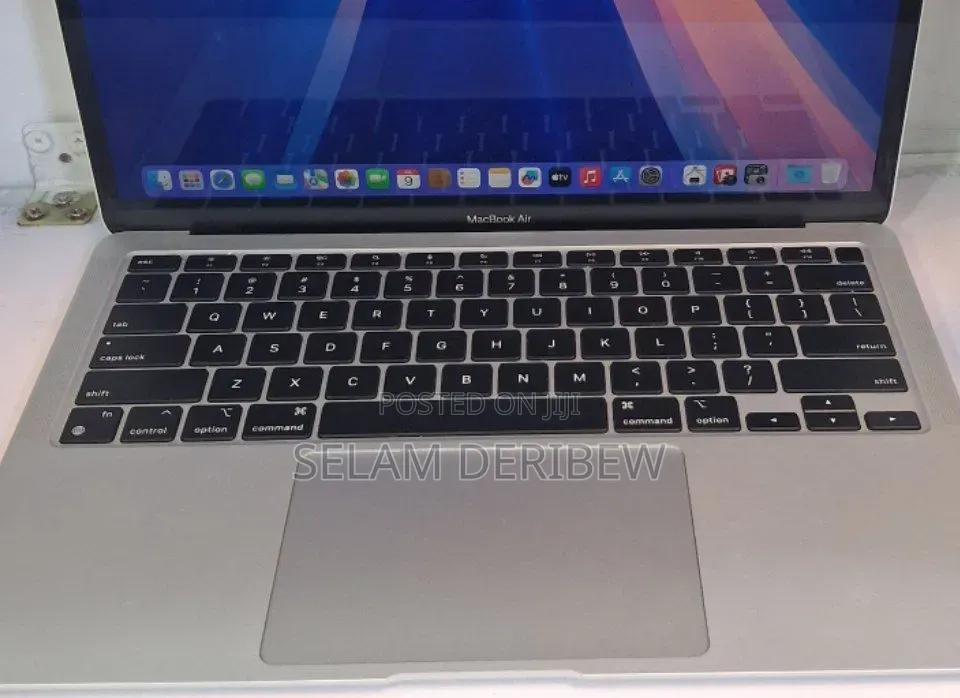 New Laptop Apple MacBook Air 2020 M1 8GB Apple M1 SSD 256GB