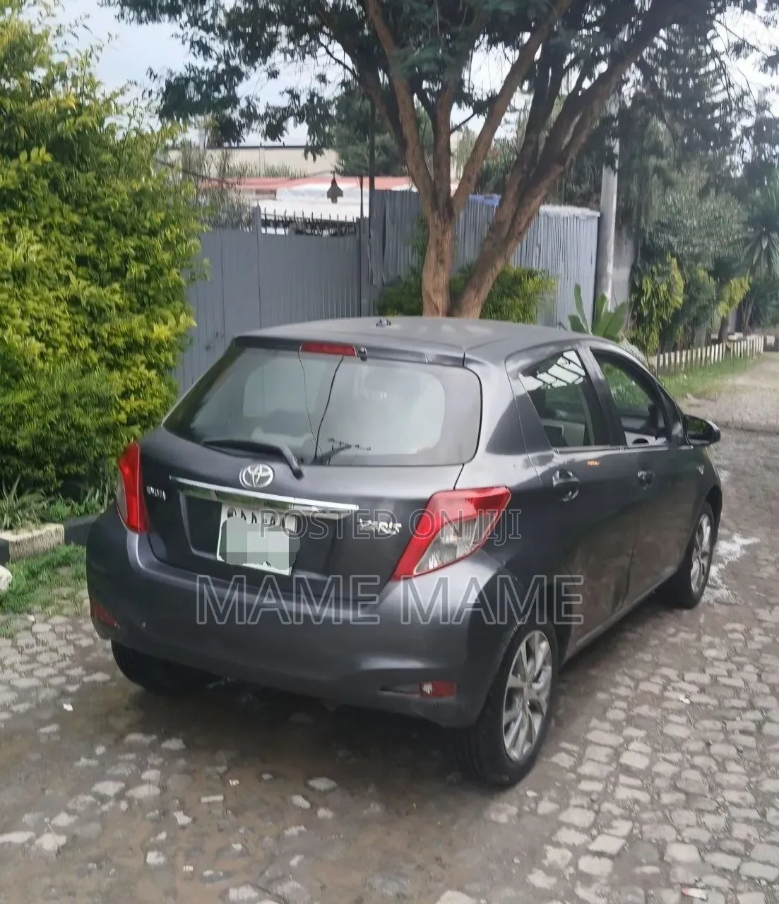 Toyota Yaris 2012 Black