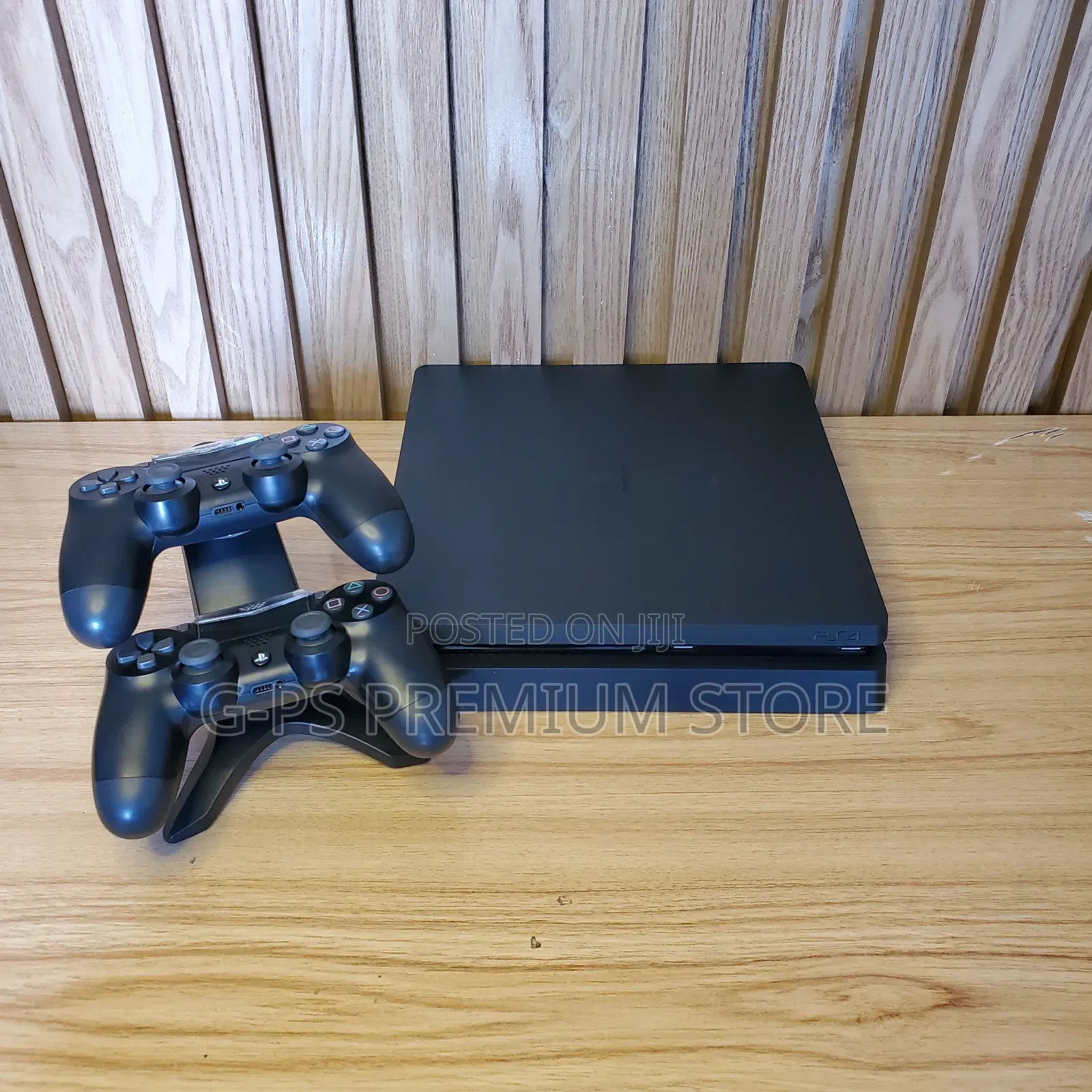 PS4 Slim – 2 Controller Combo