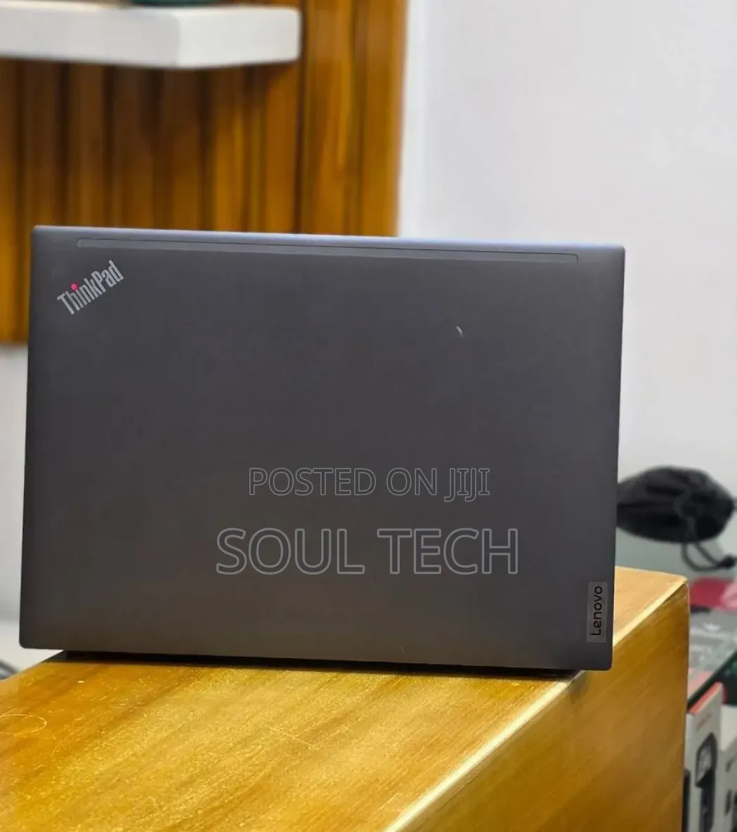 New Laptop Lenovo ThinkPad T14 32GB Intel Core i7 SSD 512GB