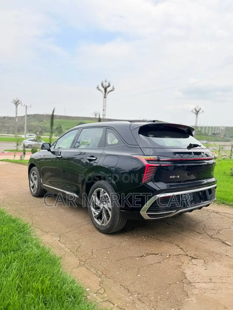 New Hongqi E-HS3 52.5 kWh AWD 2023 Black