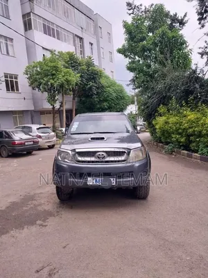 Toyota Hilux 2011 Black
