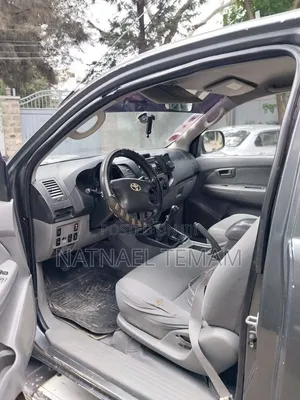 Toyota Hilux 2011 Black