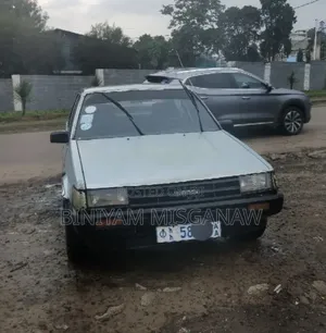 Toyota Corolla 1987 Blue