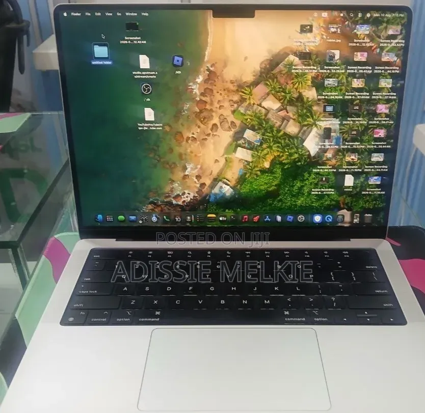 New Laptop Apple MacBook 16GB Apple M1 Pro SSD 512GB