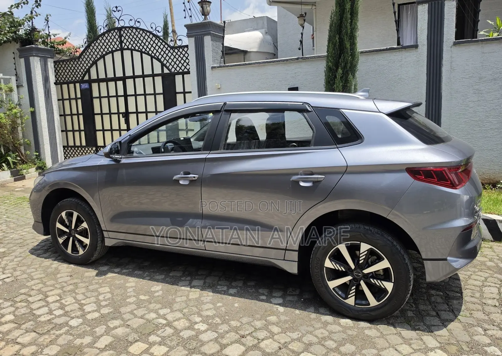 BYD E2 43 kWh 94 hp FWD 2025 Gray