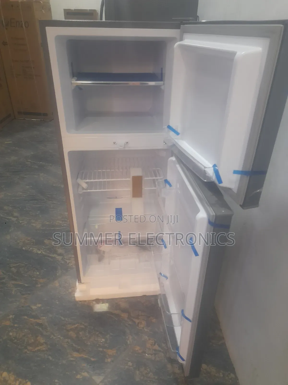 Elegance Refrigerator 240