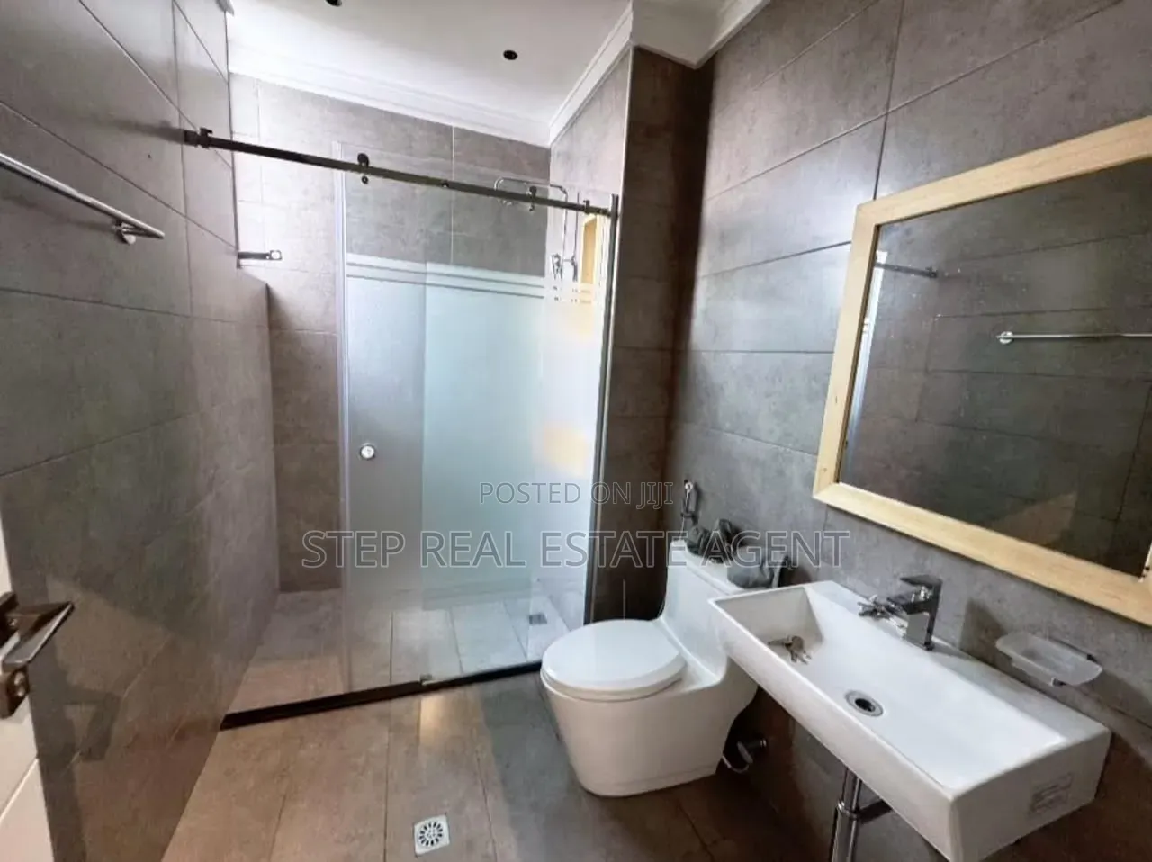 4bdrm House in Bole for rent