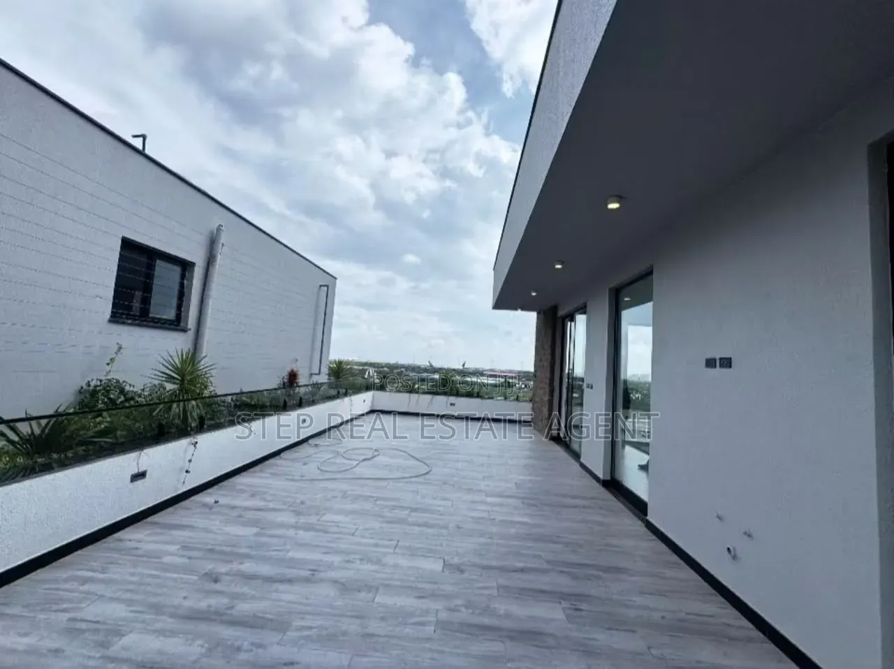 4bdrm House in Bole for rent