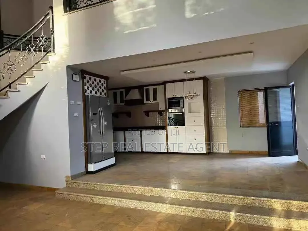 6bdrm House in Dembel, Bole for rent