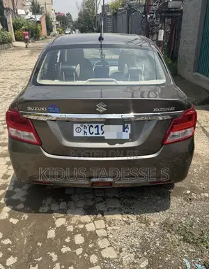Suzuki Dzire 2022 Silver