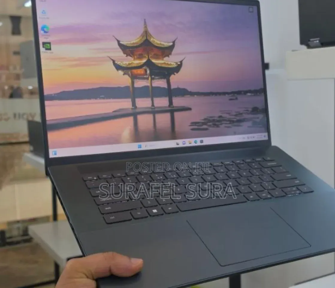 New Laptop Dell Inspiron 15 16GB Intel Core i7 SSD 512GB