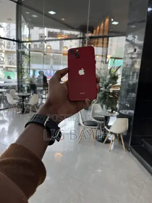 Apple iPhone 13 128 GB Red