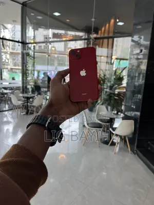 Apple iPhone 13 128 GB Red