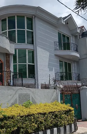 5bdrm House in Bole for sale