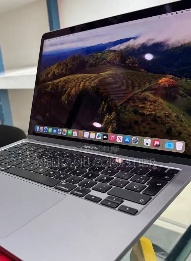 New Laptop Apple MacBook Air 2020 M1 8GB Apple M1 SSD 256GB