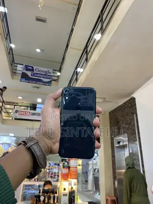 Apple iPhone XR 64 GB Black