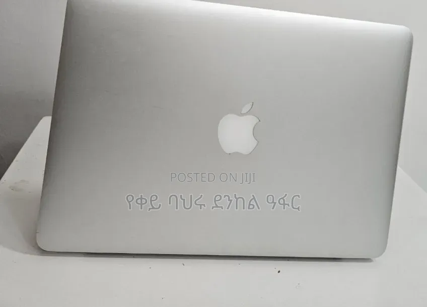 New Laptop Apple MacBook 2015 8GB Intel Core i7 SSD 256GB