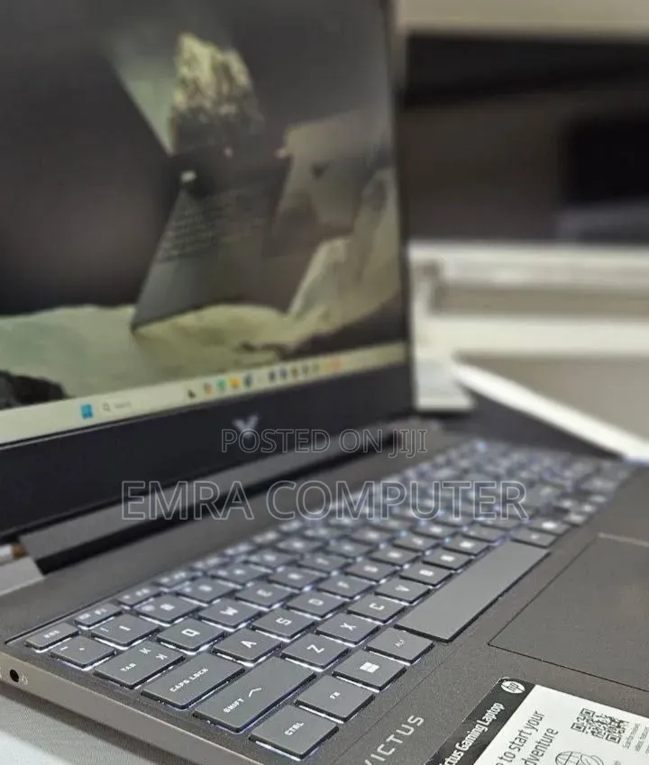 New Laptop HP 16GB AMD Ryzen 7 SSD 512GB