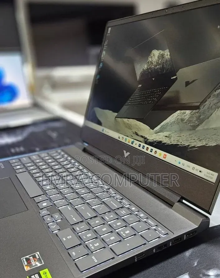 New Laptop HP 16GB AMD Ryzen 7 SSD 512GB