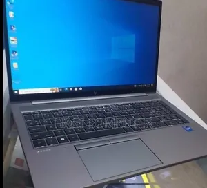 New Laptop HP ZBook Firefly 15 G7 16GB Intel Core i7 SSD 512GB