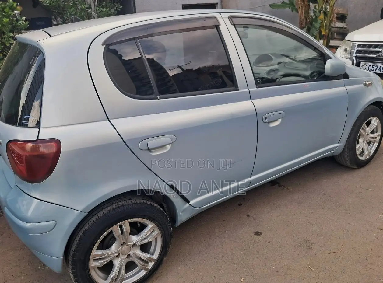 Toyota Vitz 2004