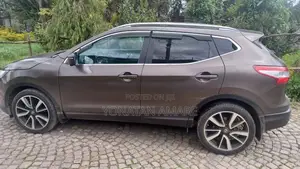 Nissan Qashqai 2016 Brown