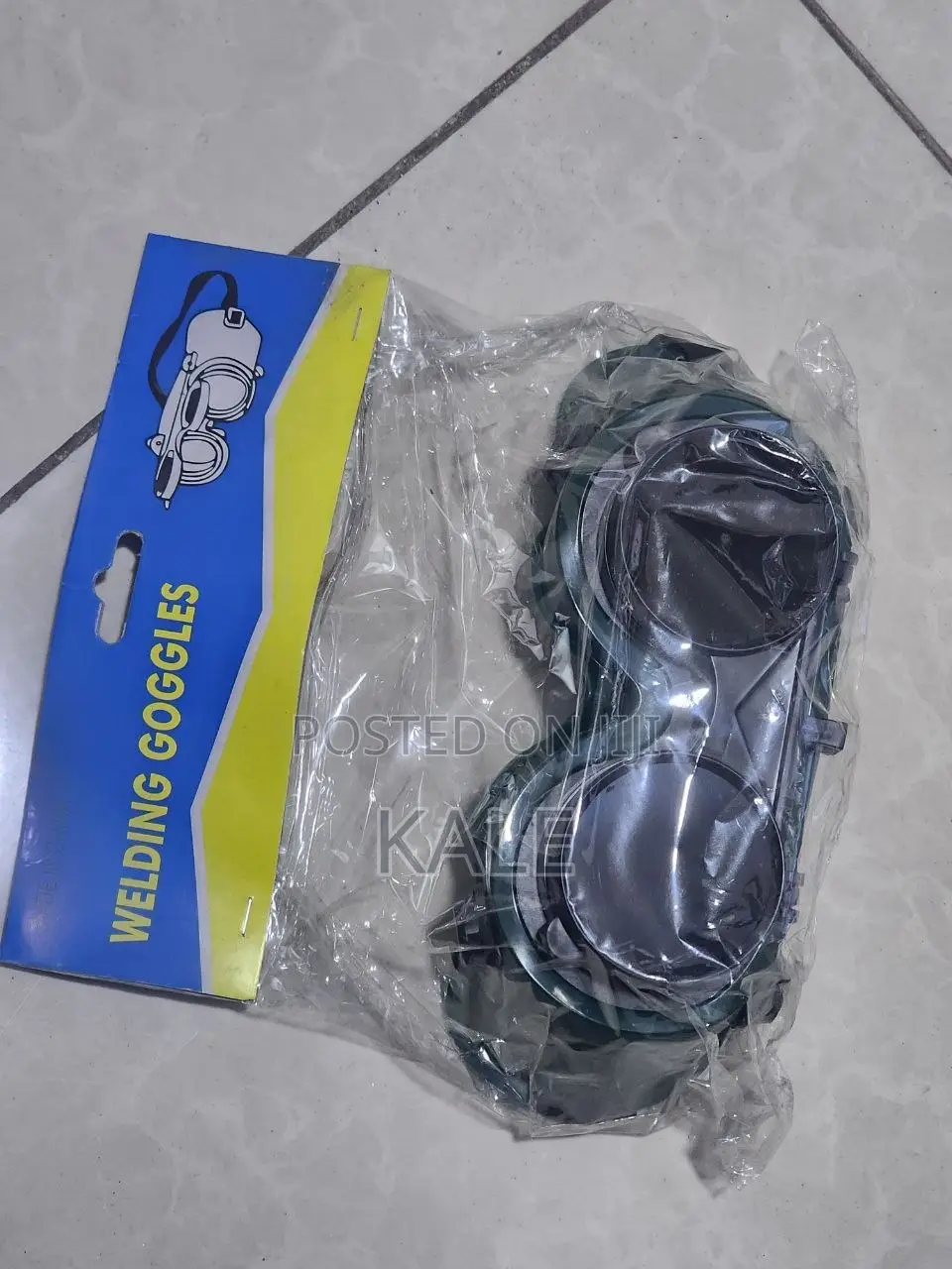 Flip-Up Welding Goggles – Dual Lens Eye Protection