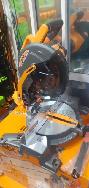 1800w Ingco Metre Saw