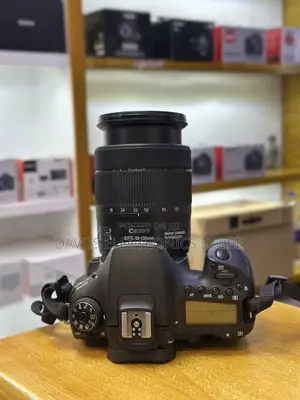 Canon EOS 90D With 18-135mm USM Lens