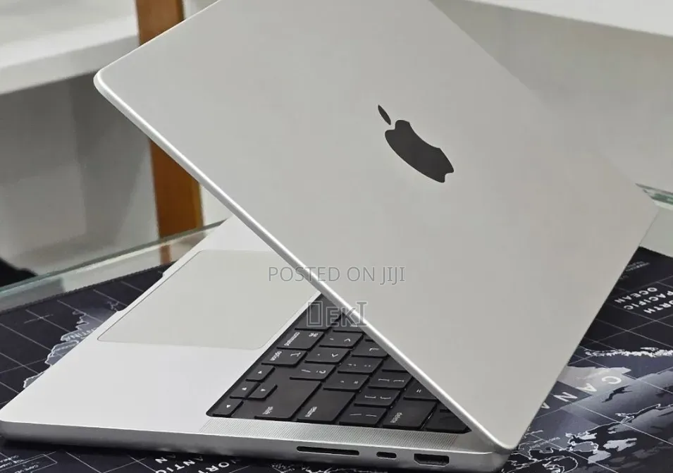 New Laptop Apple MacBook Pro 2021 M1 32GB Apple M1 SSD 512GB