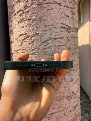 New Apple iPhone 13 128 GB Green