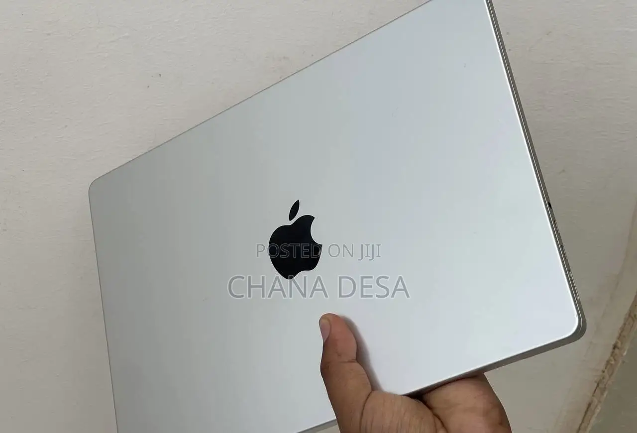 New Laptop Apple MacBook Pro 2024 M4 16GB Apple M4 Pro SSD 512GB