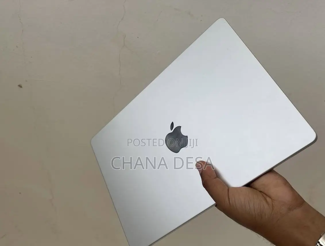 New Laptop Apple MacBook Pro 2024 M4 16GB Apple M4 Pro SSD 512GB